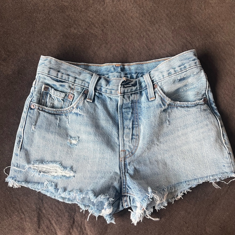 Levi's premium Blue Distressed Jean Shorts Vintage Look size 25